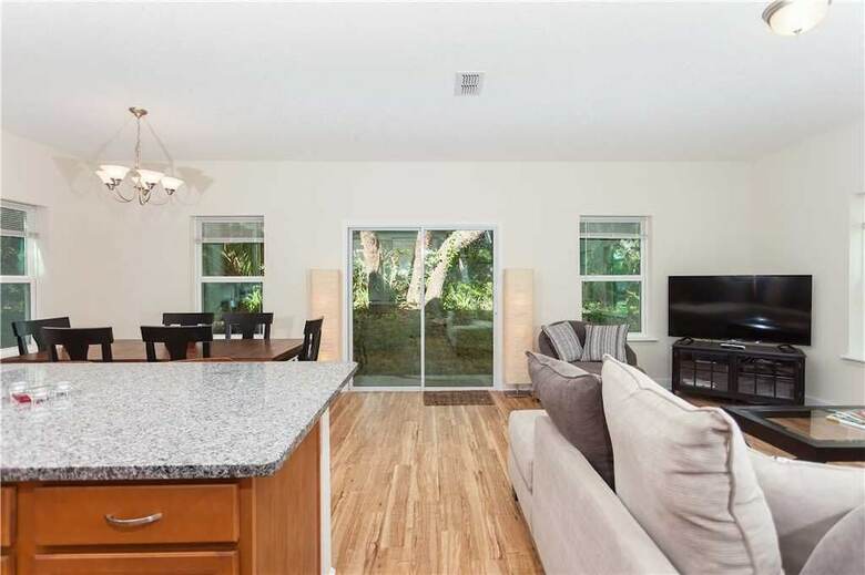 Ocean Palms, 4 Bedroom, Walk To The Beach, Sleeps 8