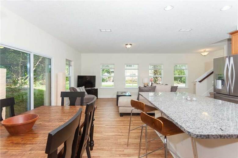 Ocean Palms, 4 Bedroom, Walk To The Beach, Sleeps 8