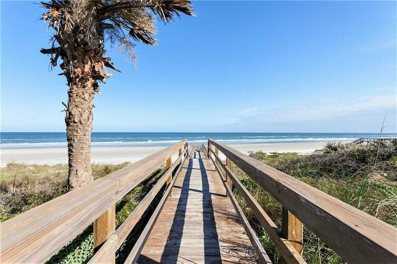 Summer Wind, 4 Bedrooms, Private Pool, Next To Beach, Sleeps 8