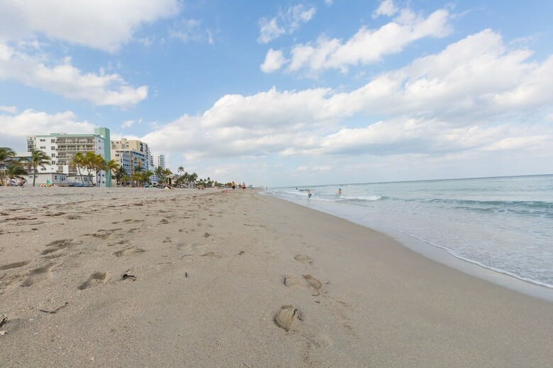 Apartamento 674 Partial Ocean View