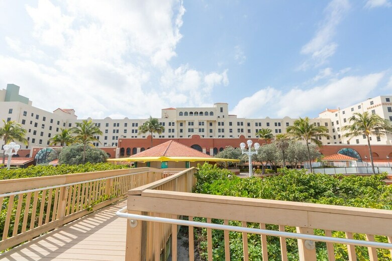 654 City View Apartment Hollywood Beach