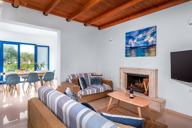 Blue Moon Villa