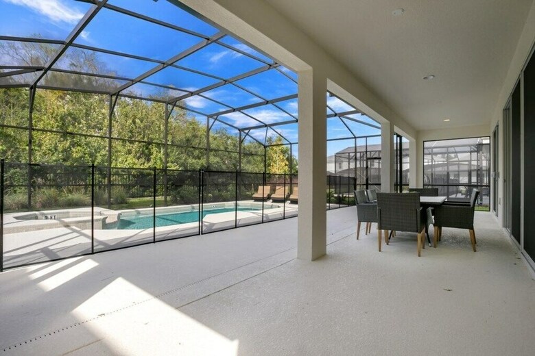 518mb New And Modern 8 Bedroom 5 Bathroom Villa