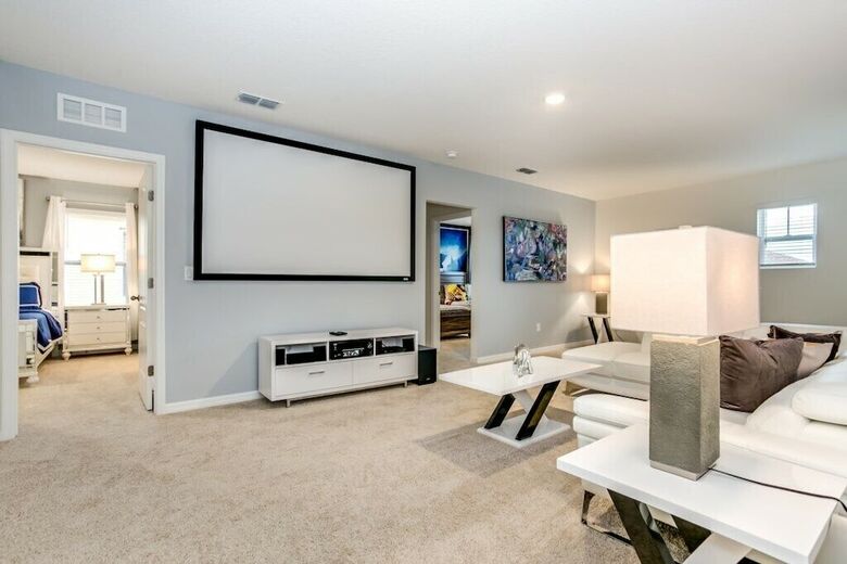 7028oakwood
