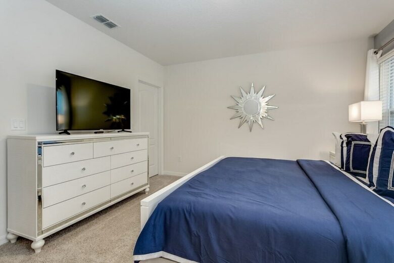 7028oakwood