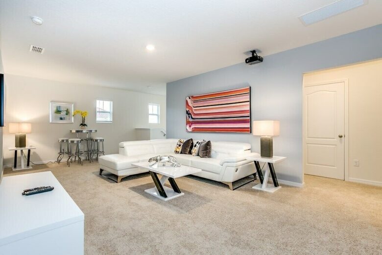 7028oakwood