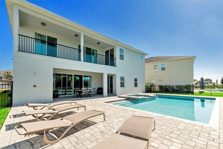 Amazing 11 Bedroom Encore Resort Porperty