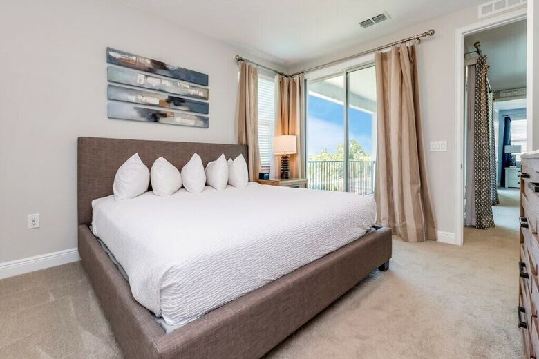 Amazing 11 Bedroom Encore Resort Porperty