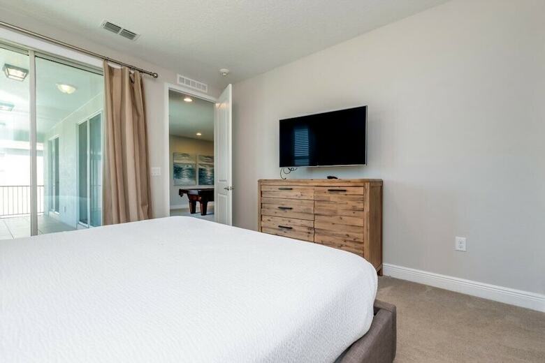 Amazing 11 Bedroom Encore Resort Porperty