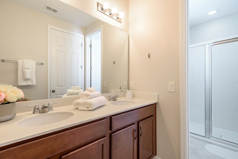 Amazing 6 Bedroom 5 Bathroom Solara Resort Villa