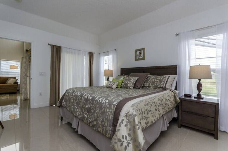5 Bedroom 3.5 Bathroom Pool Villas