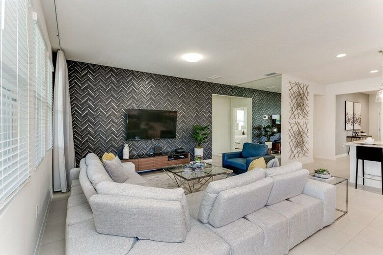 7049 Oakwo Luxury 6 Bedroom 4.bath Home With Spa