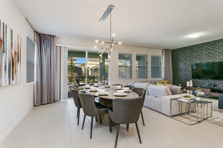 7049 Oakwo Luxury 6 Bedroom 4.bath Home With Spa