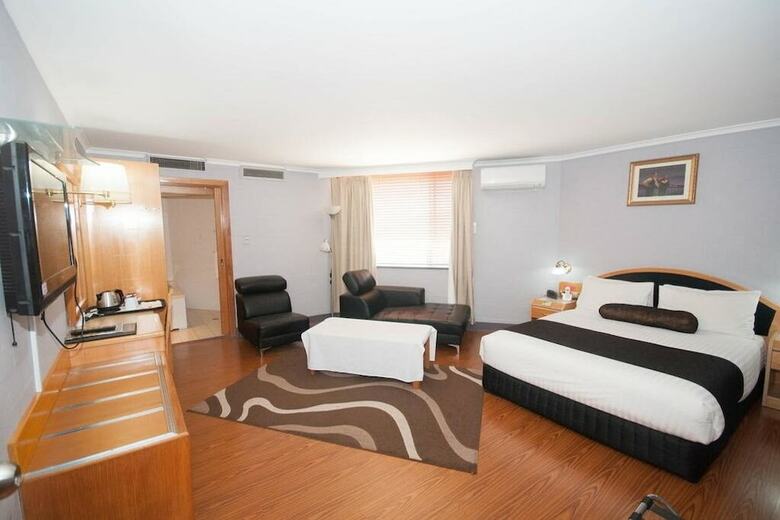 The Capital Airport Motel