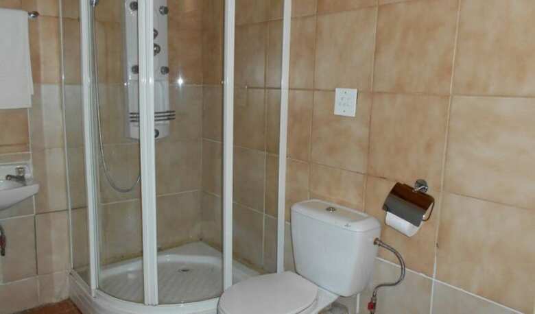 Hotel Nandi's Guesthouse