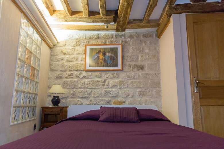 Saint-germain Des Pres Apartment