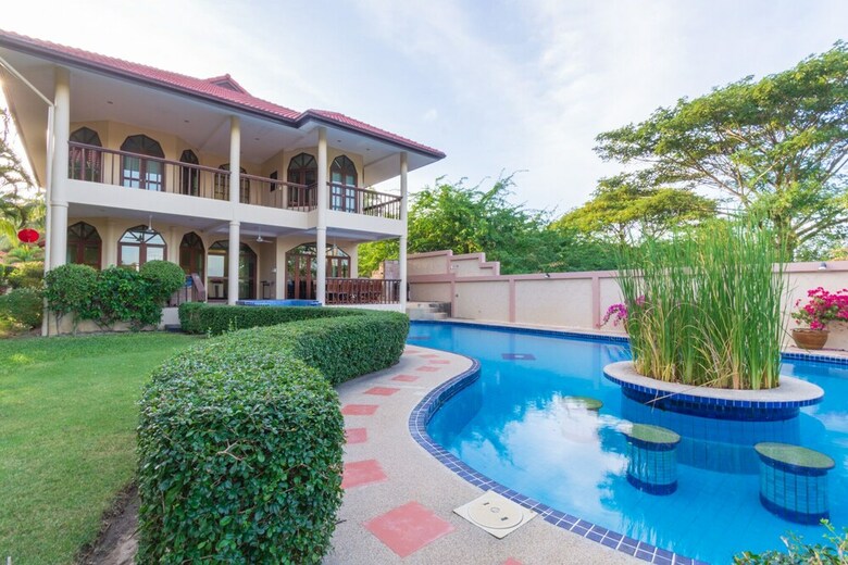 4 Br Pool Villa In Great Location - Cv4