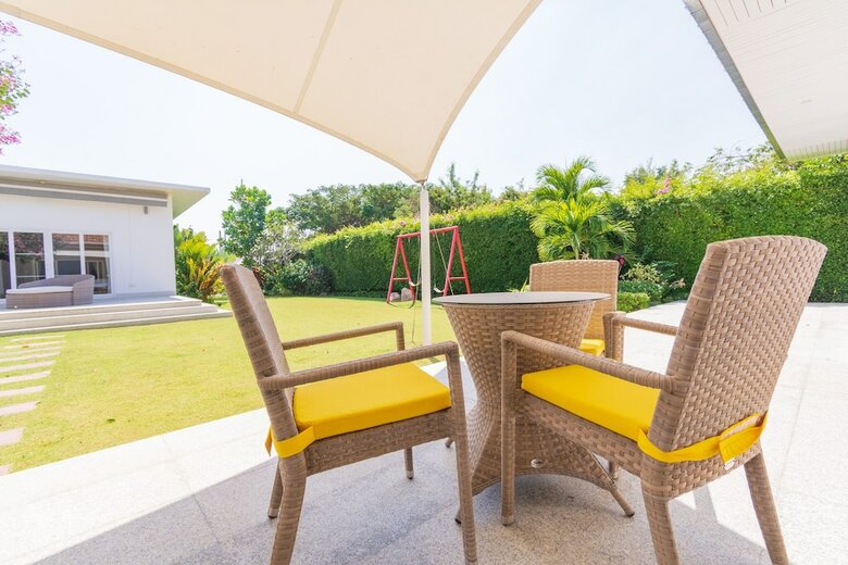 Luxury 5 Bedroom Pool Villa Js