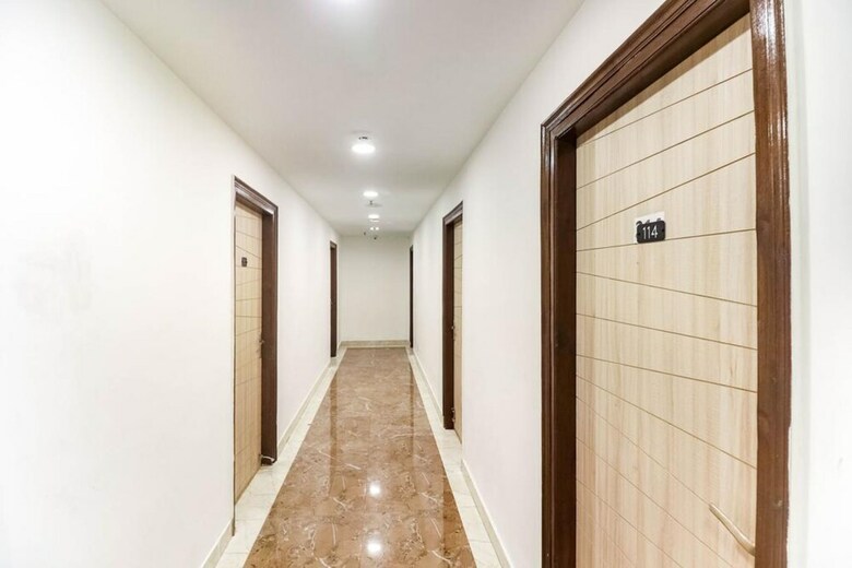 Adb Rooms Hotel Nazeer