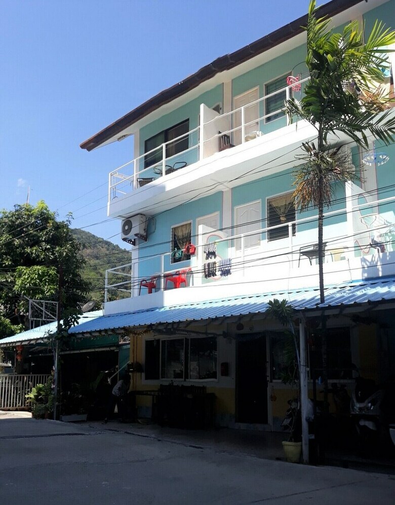 Hotel Oyo 885 You And Me House