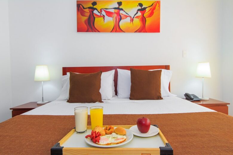122 Plaza Apartahotel