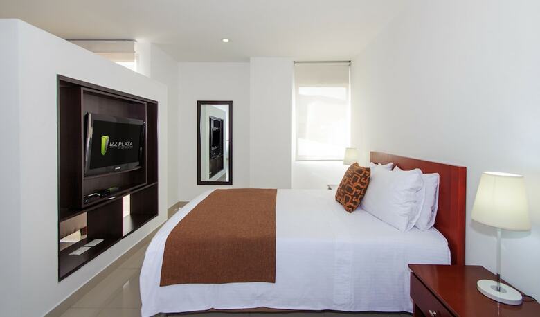 122 Plaza Apartahotel