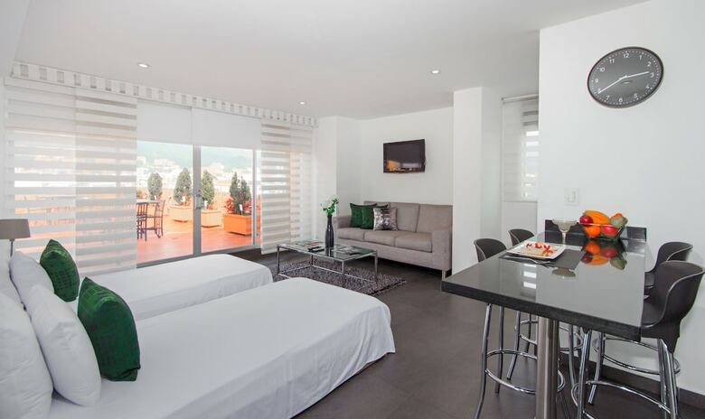 122 Plaza Apartahotel