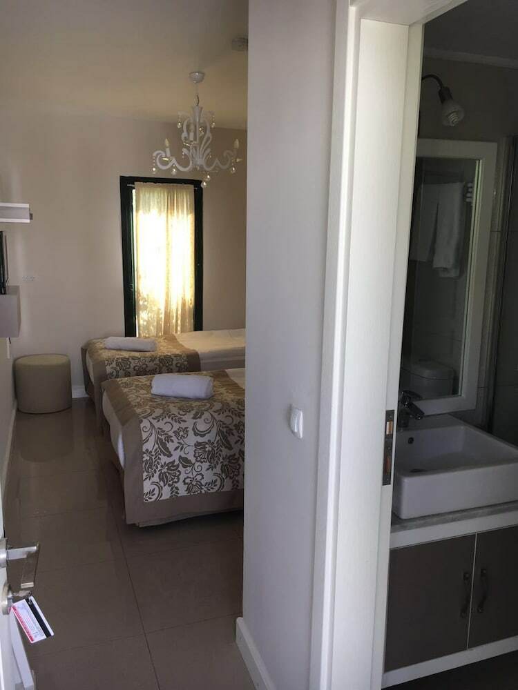 Hotel Grand Yaz?c? Torba Beach Club