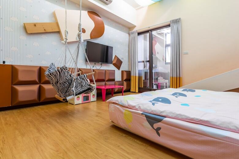 Hotel Funny Eggs Guest House