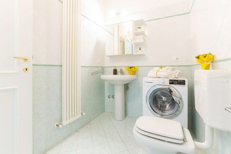 University Apartment Con Parcheggio E Giardino