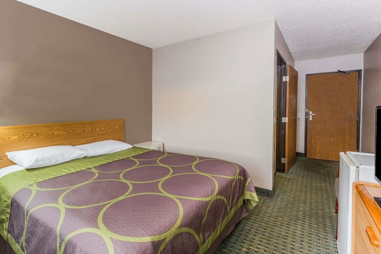 Motel Super 8 By Wyndham St. Charles