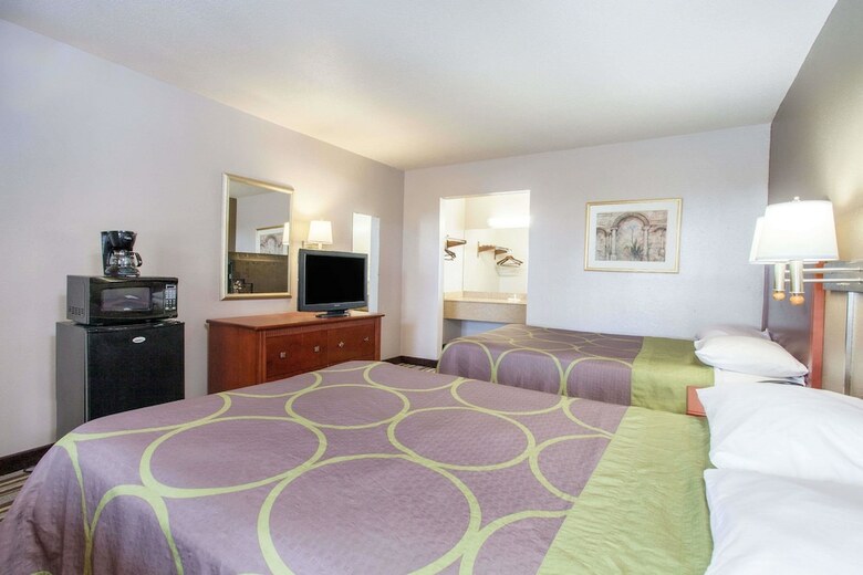 Motel Super 8 By Wyndham Monroe West