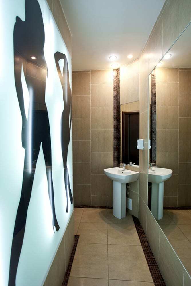 Inside Business Hotel