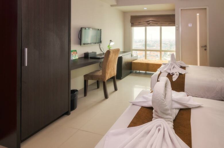 Hotel The Square Surabaya