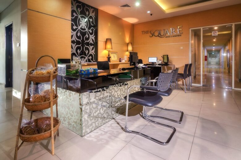 Hotel The Square Surabaya