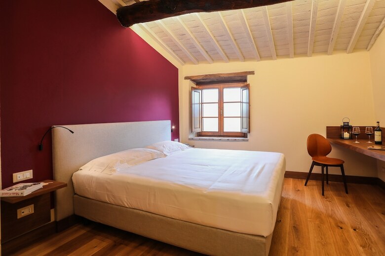 Agroturismo Castello La Leccia