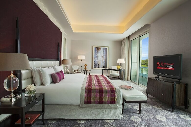 Resorts World Sentosa - Hotel Michael