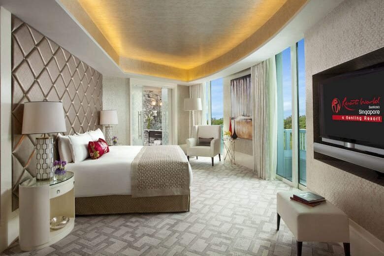 Resorts World Sentosa - Hotel Michael