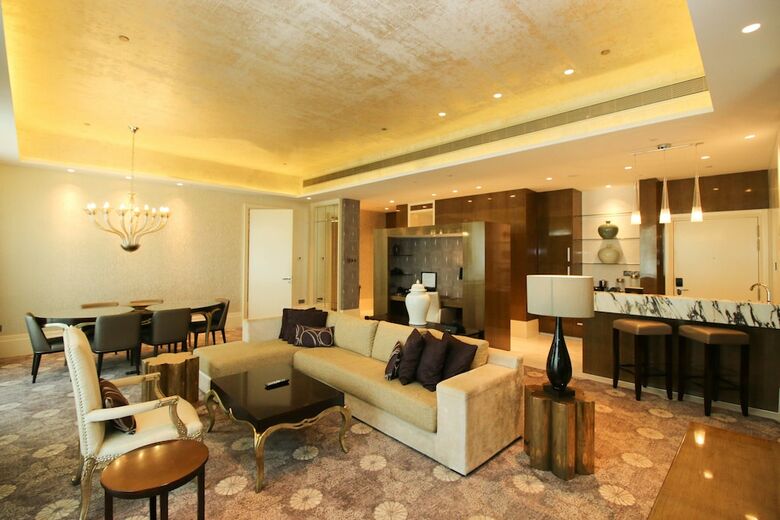 Resorts World Sentosa - Hotel Michael