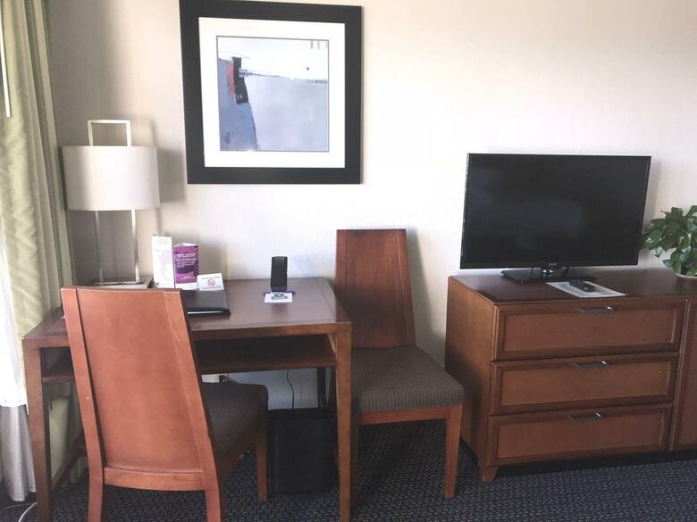 West Beach Inn, A Coast Hotel