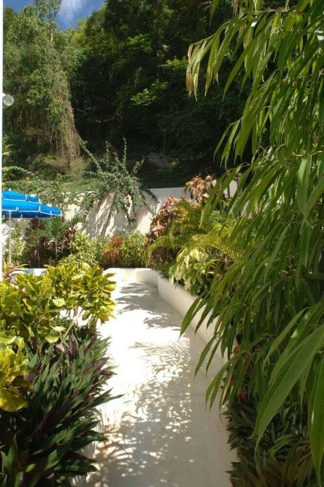 Mullins Villa/chrystal Heights Apartments Barbados