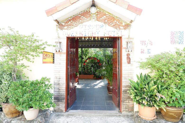 Airport Overnight Hotel