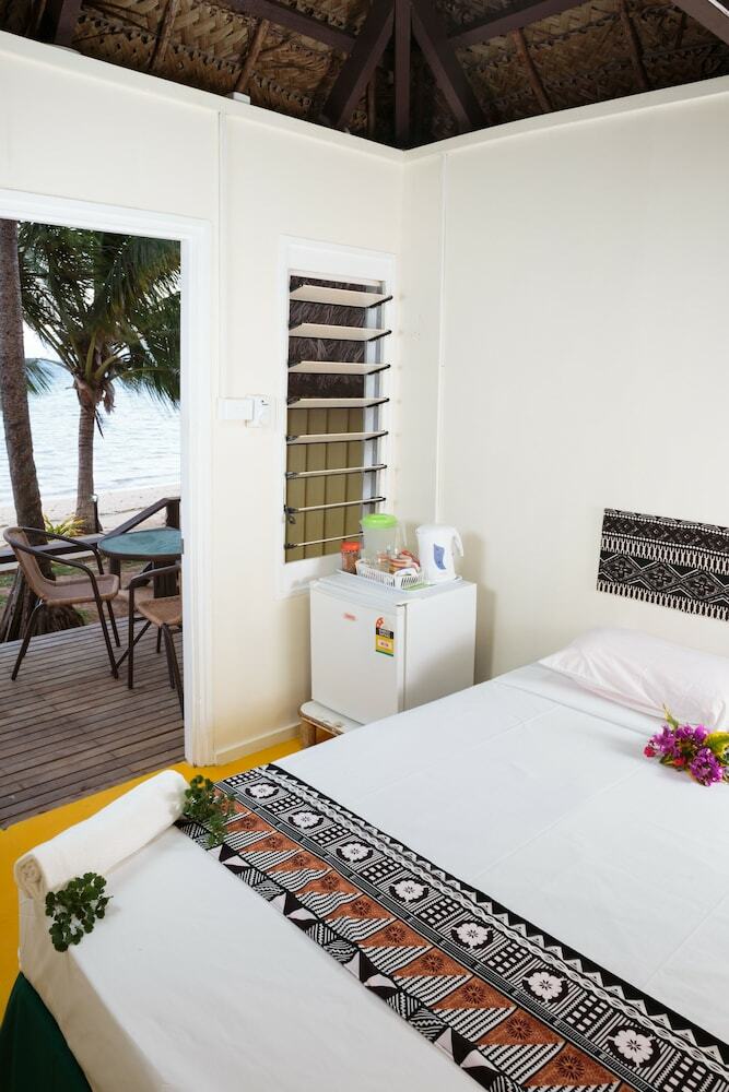 Hostal Funky Fish Beach & Surf Resort - Hostel