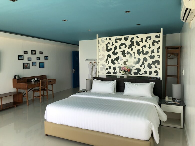 Hotel Boracay Ocean Club