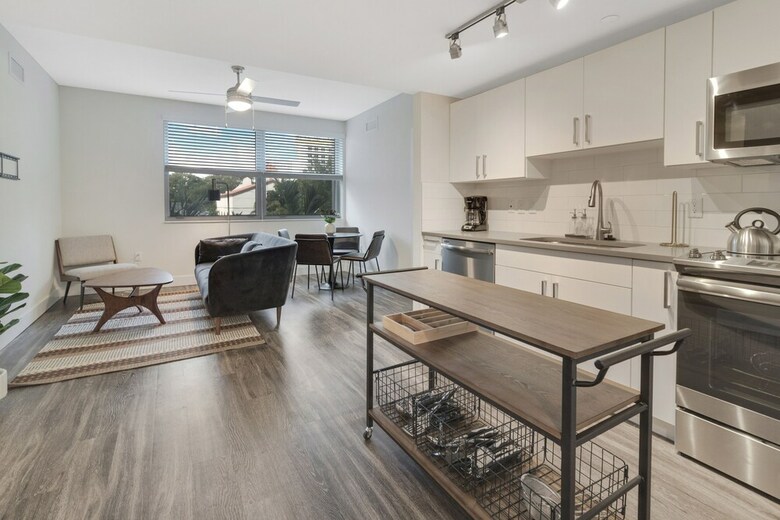 Biscayne Townhomes By Sextant