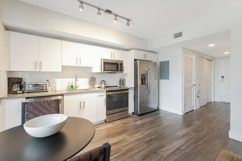 Biscayne Townhomes By Sextant