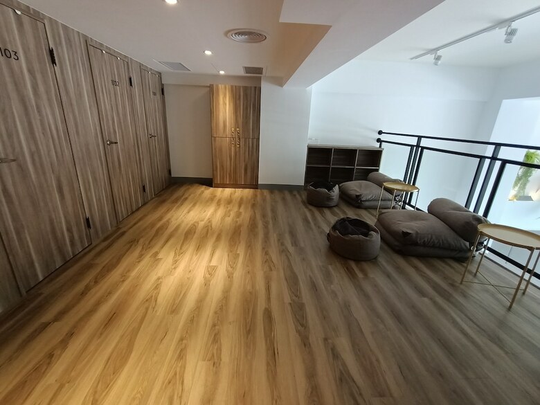 Hotel Meet Secret