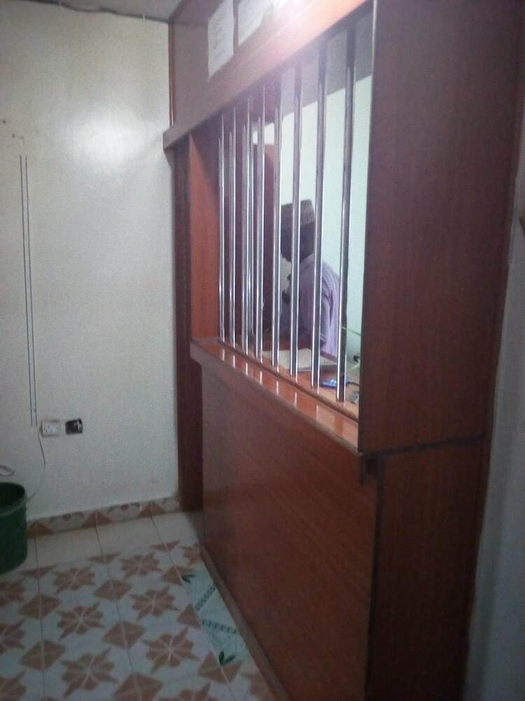 Hotel Waso Central Emporium Lodge