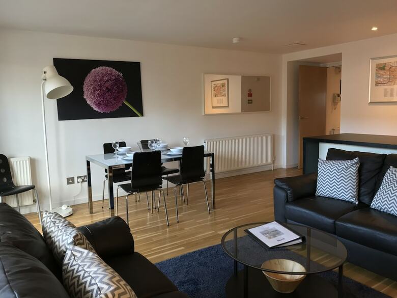 Tolbooth Apartments