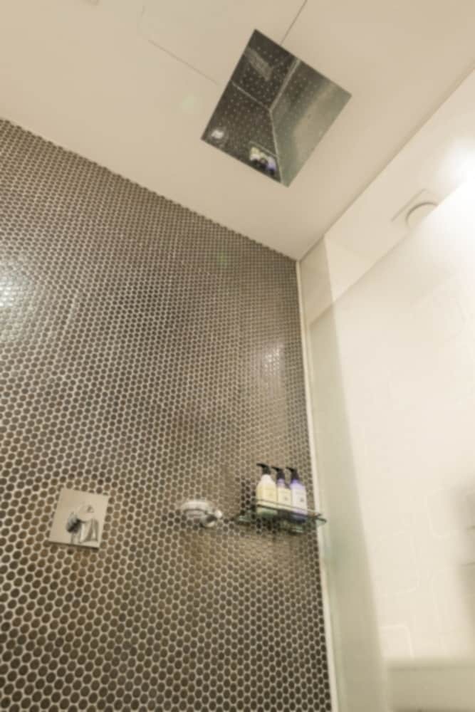 Smart Tourist Hotel